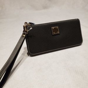 NWT DOONEY AND BOURKE BB STYLE BLACK PEBBLE LEATHE